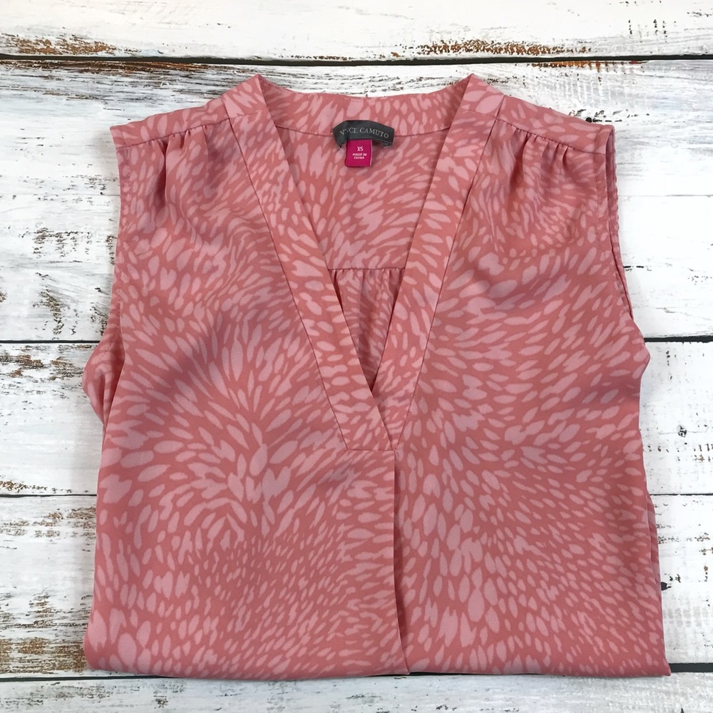 Vince Camuto Sleeveless Blouse V-neck in Two-Tone pink